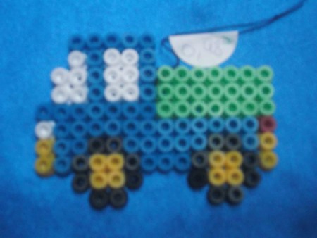 petit camion bleu et vert